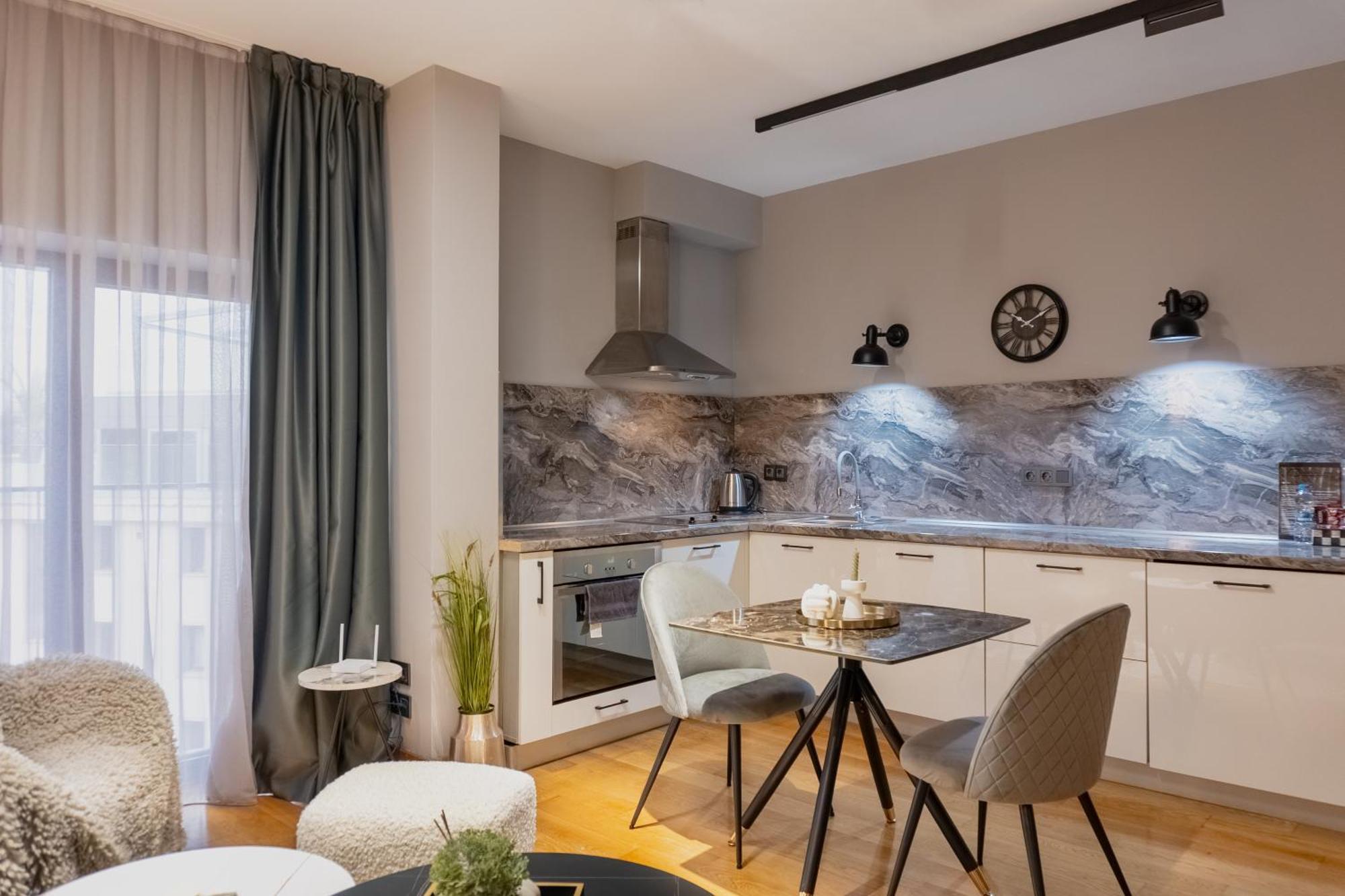 Capital City Center Apart Residence Plovdiv Ngoại thất bức ảnh