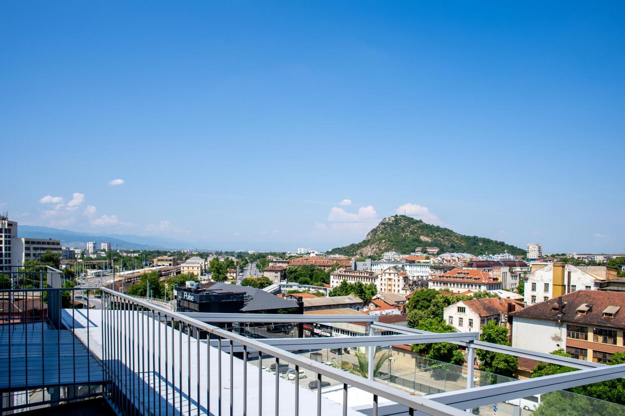 Capital City Center Apart Residence Plovdiv Ngoại thất bức ảnh