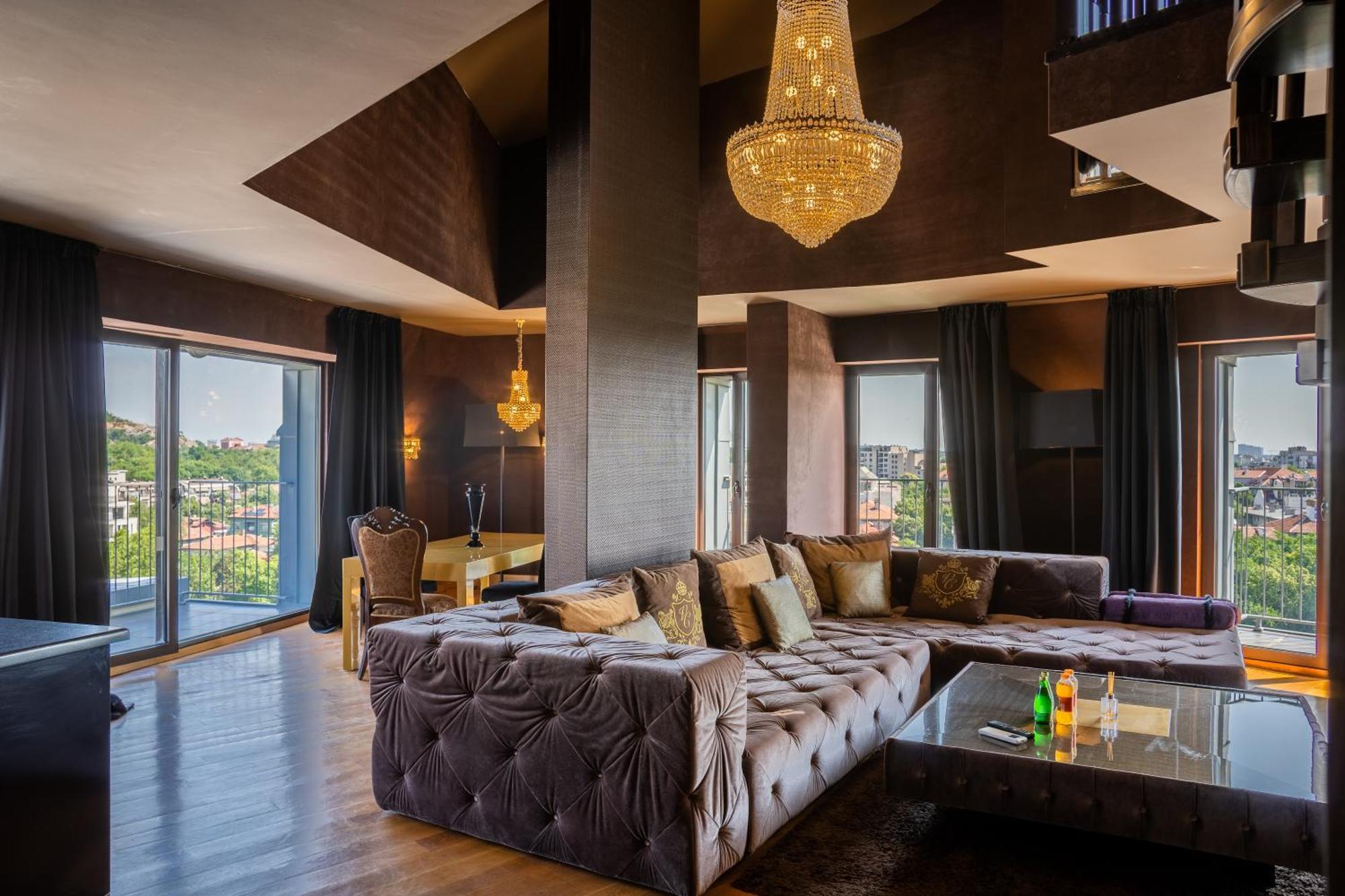 Capital City Center Apart Residence Plovdiv Ngoại thất bức ảnh