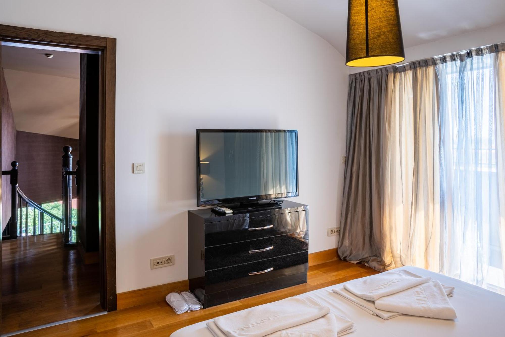 Capital City Center Apart Residence Plovdiv Ngoại thất bức ảnh