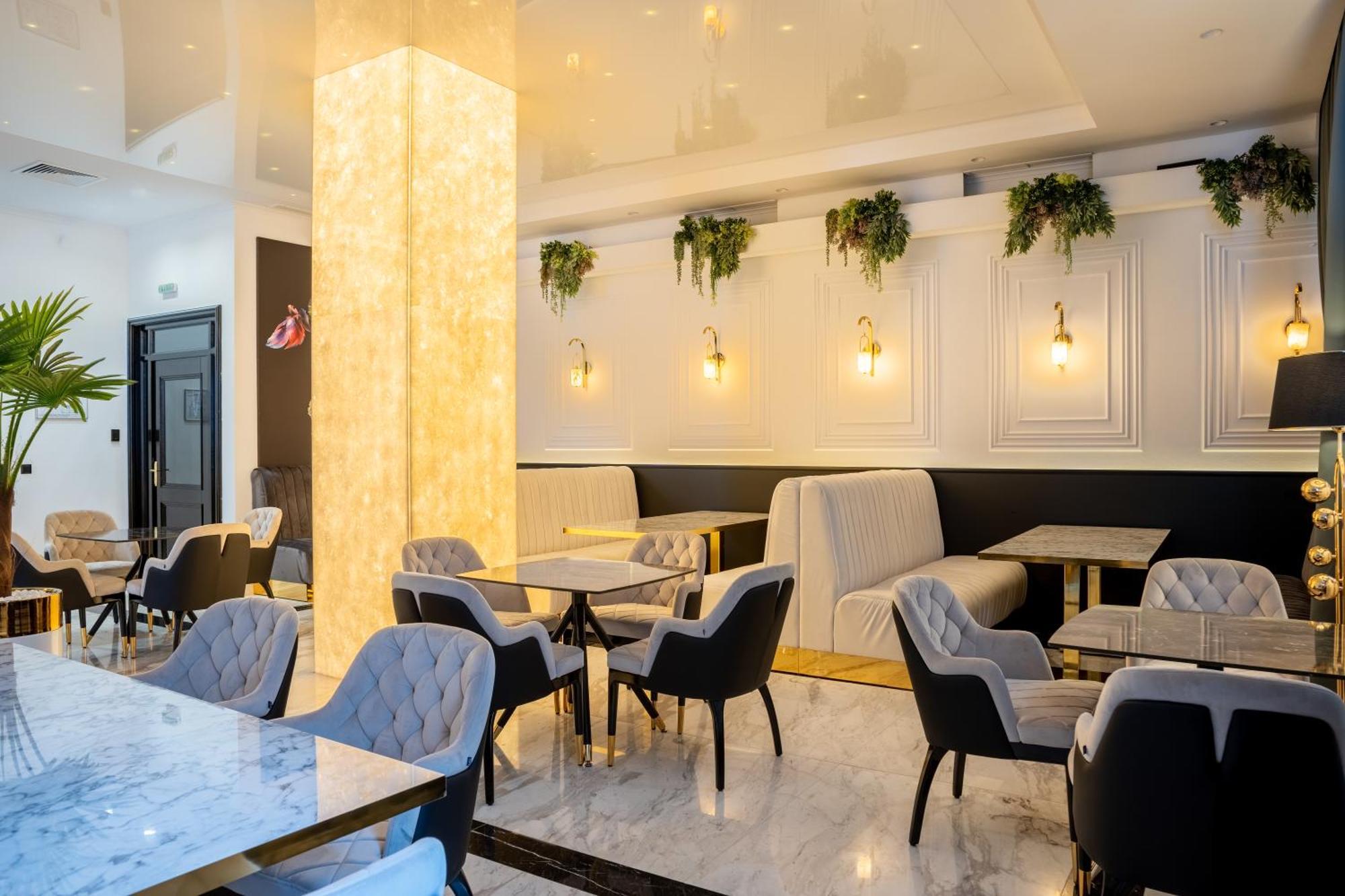 Capital City Center Apart Residence Plovdiv Ngoại thất bức ảnh