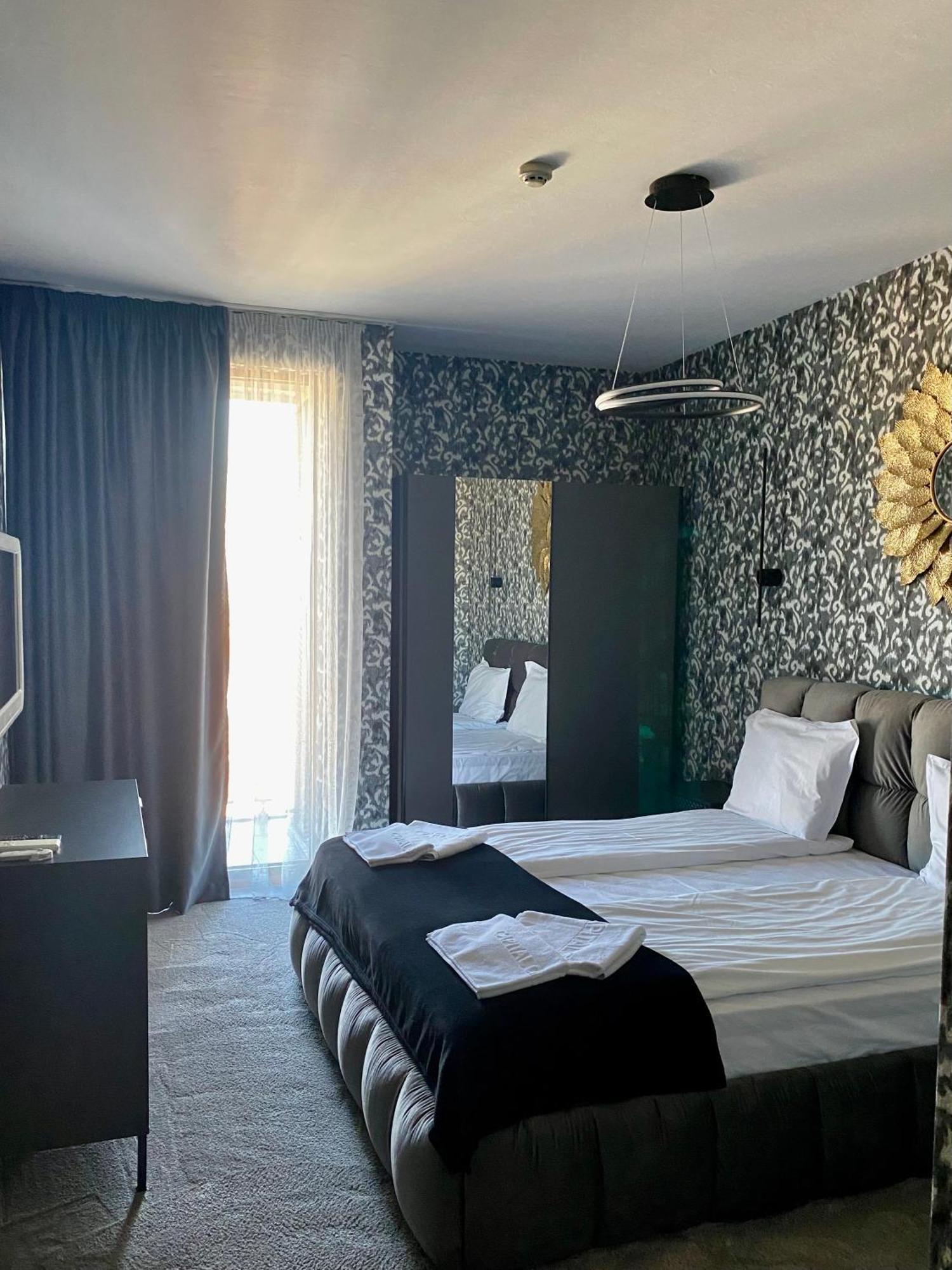 Capital City Center Apart Residence Plovdiv Ngoại thất bức ảnh