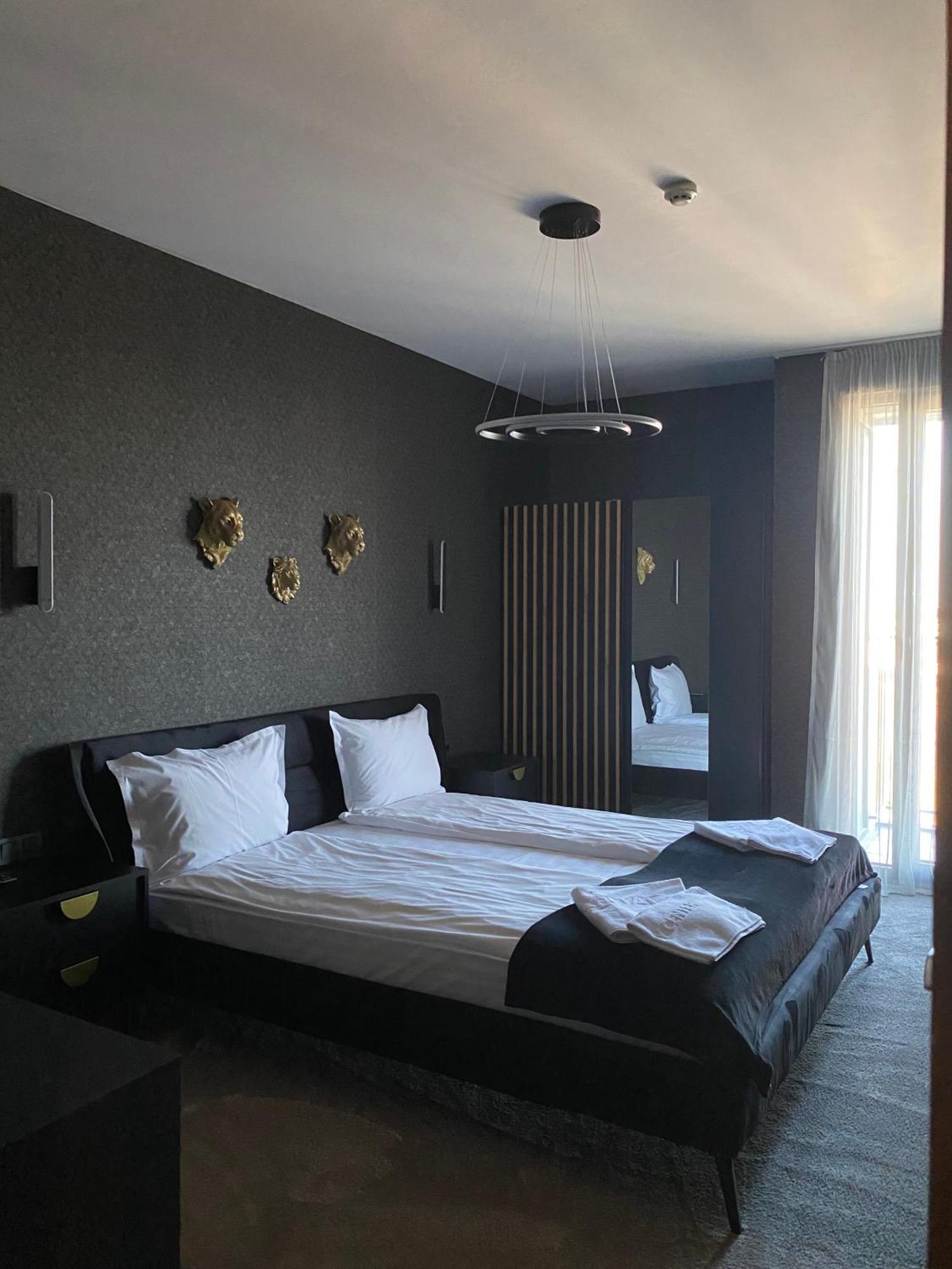 Capital City Center Apart Residence Plovdiv Ngoại thất bức ảnh