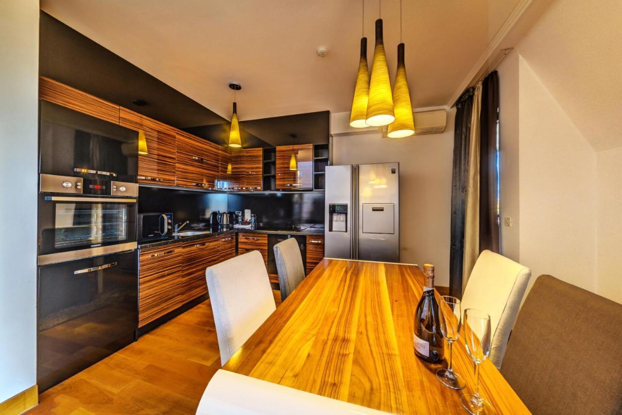 Capital City Center Apart Residence Plovdiv Ngoại thất bức ảnh