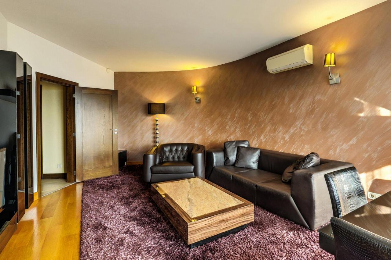 Capital City Center Apart Residence Plovdiv Ngoại thất bức ảnh